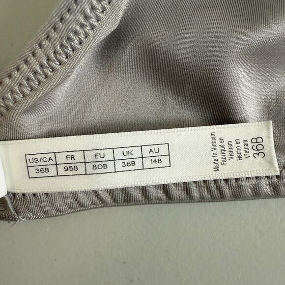 Le Mystere Women's Silver Satin Underwire T-Shirt Bra Size 36B - Picture 8 of 10